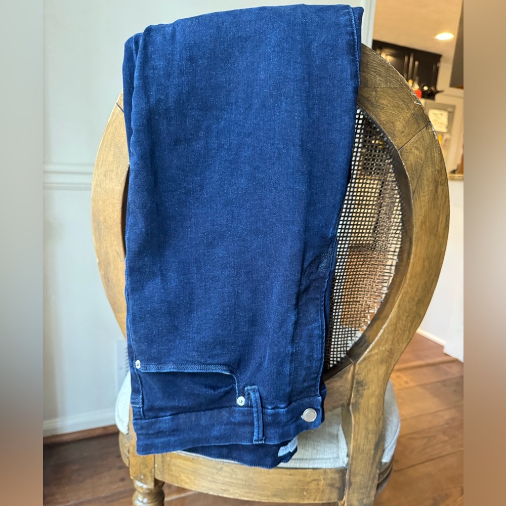 Good American Always fits style Straight leg Jeans